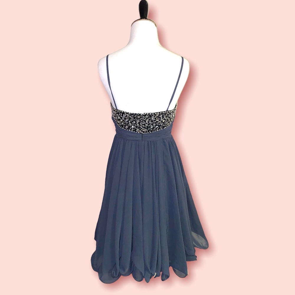 French Connection New! gorgeous bead embellished flowy dress, gray, size 4 NWT - Picture 4 of 15